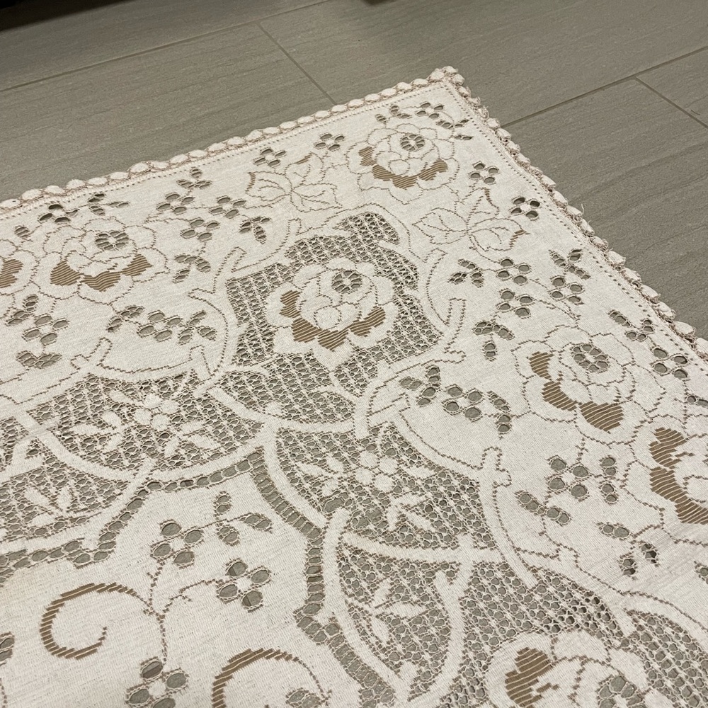 Vintage two tone lace as is